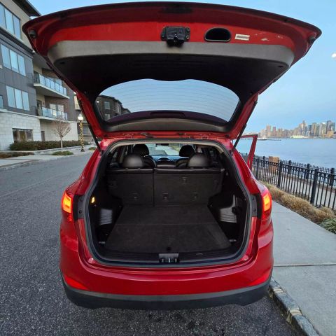 2011 Hyundai Tucson Gls Sport Utility 4d - Image 9