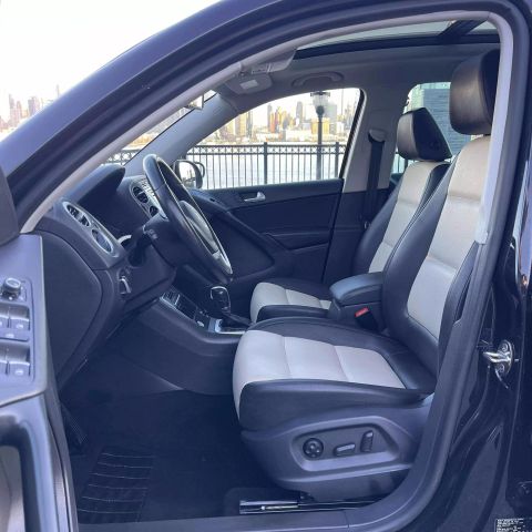 2017 Volkswagen Tiguan 2.0t Wolfsburg Edition 4motion Sport Utility 4d - Image 12