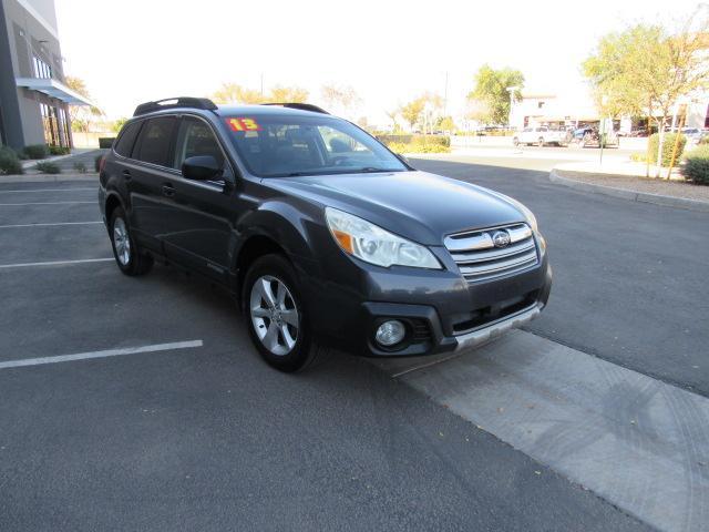 2013 Subaru Outback Limited photo 4