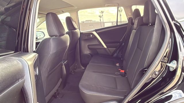 2015 Toyota Rav4 - Image 12