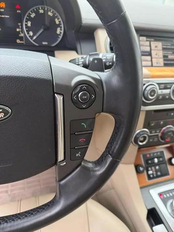 2015 Land Rover LR4 HSE photo 12