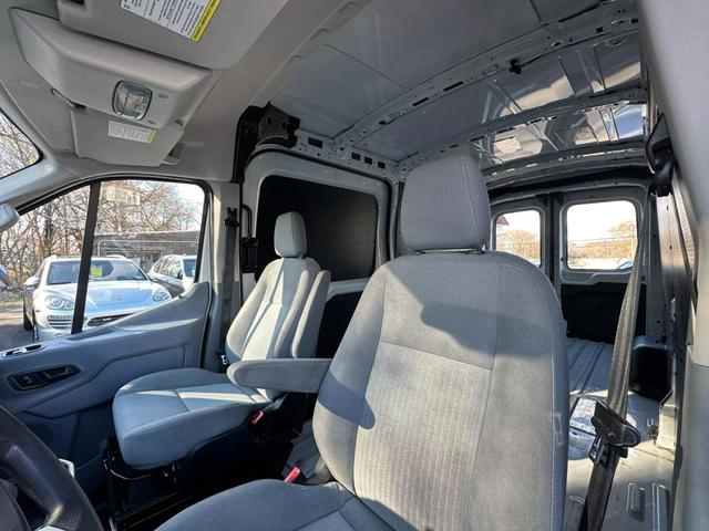 2015 Ford Transit Base photo 10