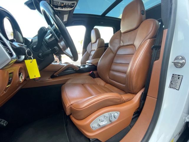 2017 Porsche Cayenne - Image 76