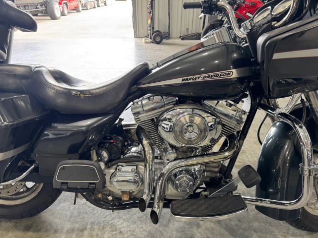 2006 Harley Davidson Road Glide - Image 17