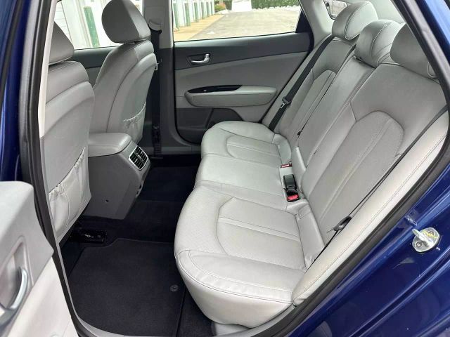 2016 Kia Optima - Image 16