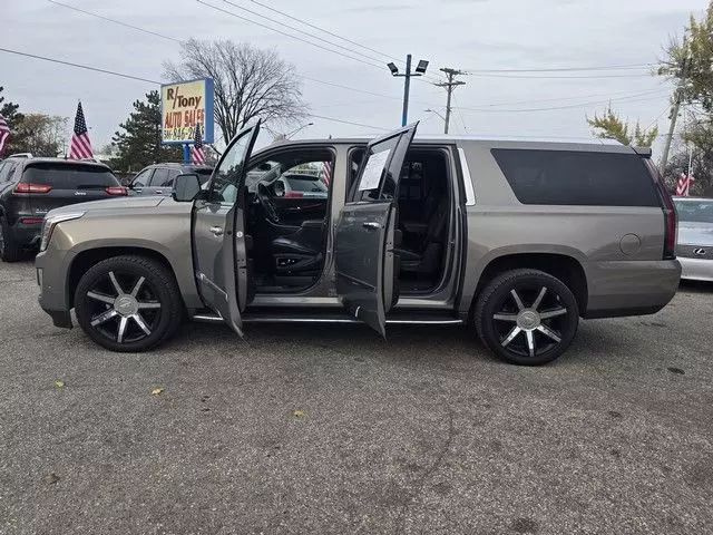 2018 Cadillac Escalade Esv - Image 7