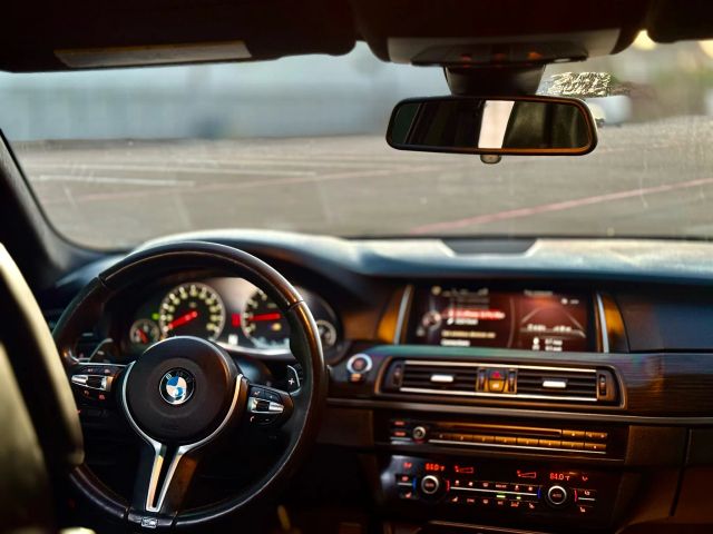2015 Bmw M5 - Image 19