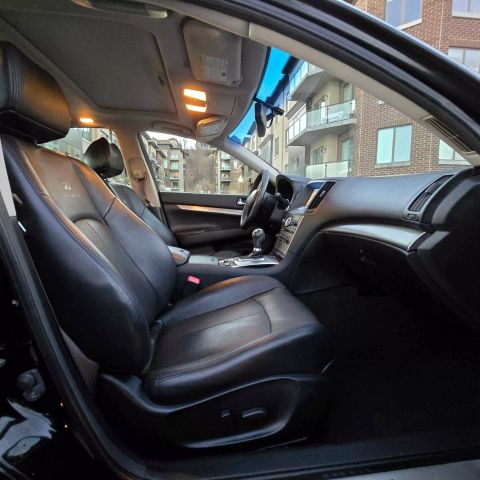 2013 Infiniti G37x Sedan 4d - Image 12