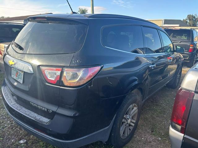 2015 Chevrolet Traverse 2LT photo 6