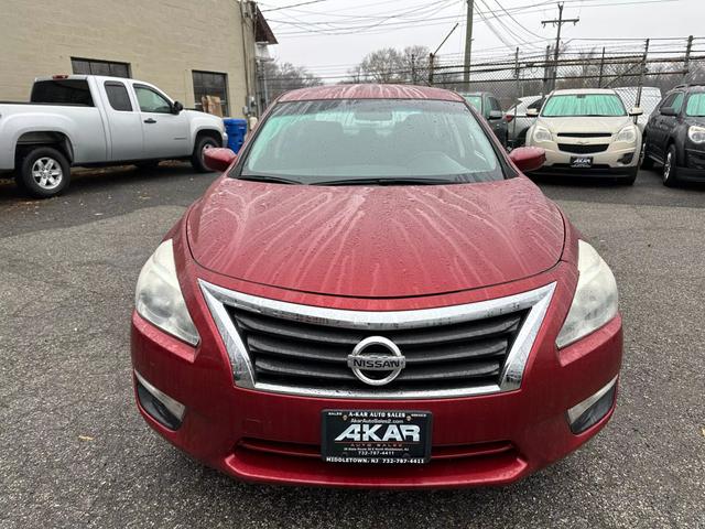 2015 Nissan Altima S photo 2