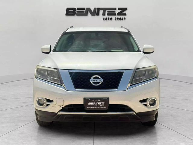 2014 Nissan Pathfinder SL photo 3