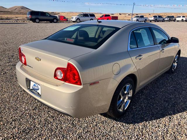 2010 Chevrolet Malibu 1LT photo 7