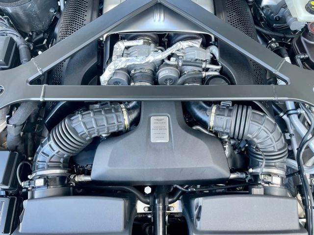 2023 Aston Martin Vantage - Image 66