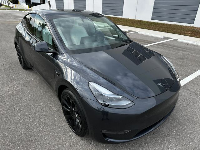 2024 Tesla Model Y - Image 26