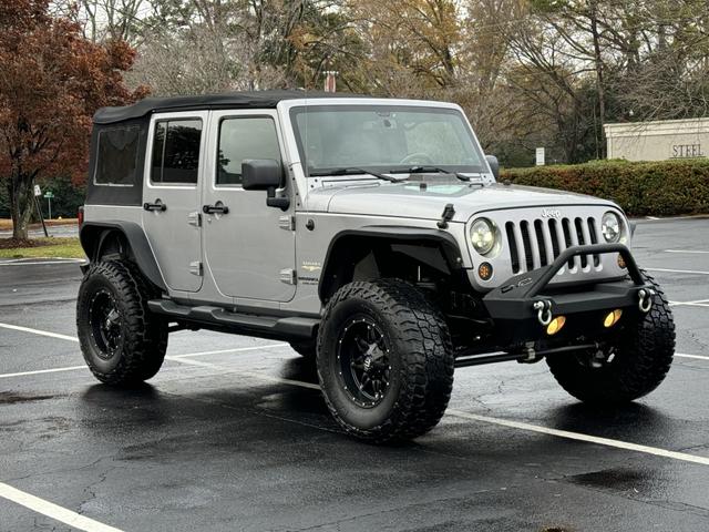 2013 Jeep Wrangler Unlimited Sahara photo 4