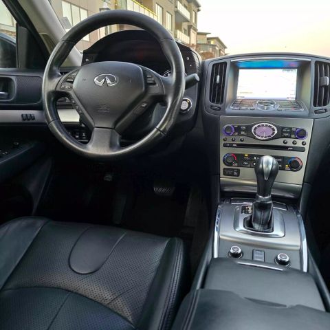 2013 Infiniti G37x Sedan 4d - Image 17