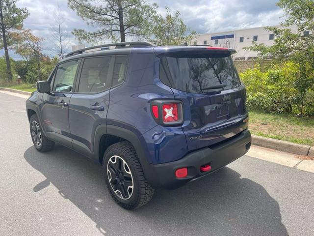 2017 Jeep Renegade Trailhawk photo 6