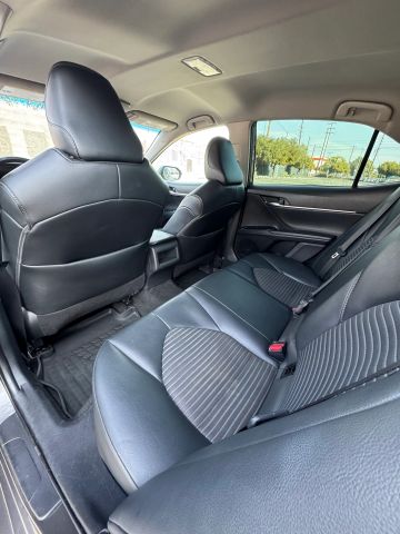 2020 Toyota Camry - Image 17