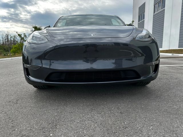 2024 Tesla Model Y - Image 29