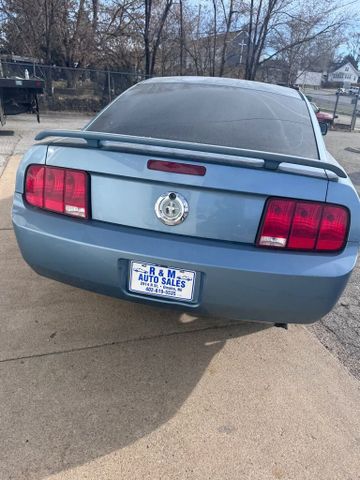 2006 Ford Mustang Coupe 2d - Image 5