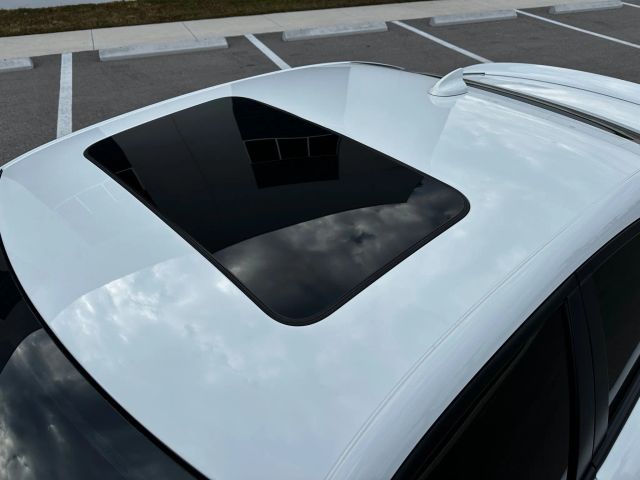 2021 Dodge Charger - Image 11