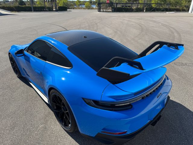 2022 Porsche 911 - Image 24
