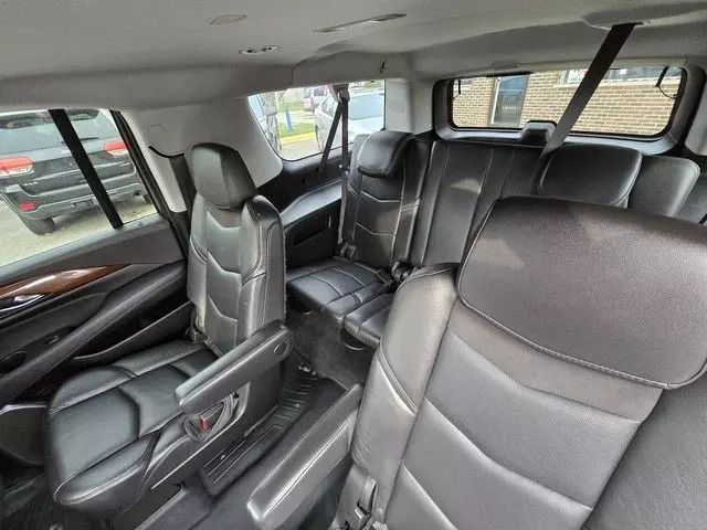 2018 Cadillac Escalade Esv - Image 14