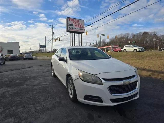 2015 Chevrolet Malibu - Image 3