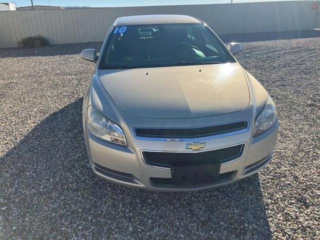 2010 Chevrolet Malibu 1LT photo 2