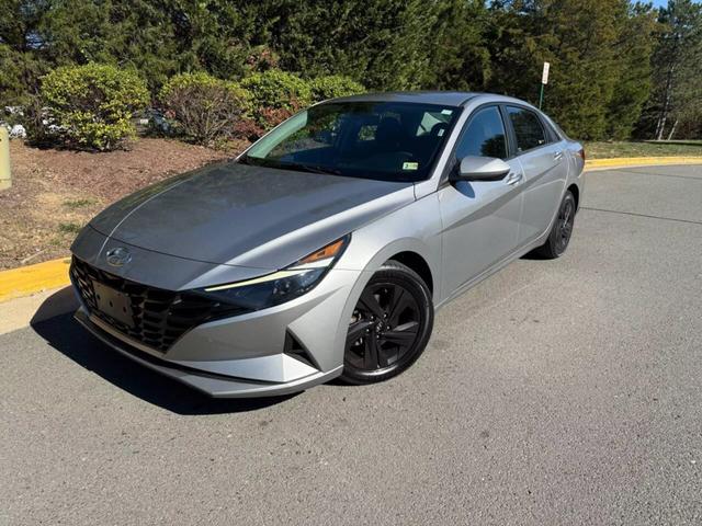 2021 Hyundai Elantra SEL photo 5