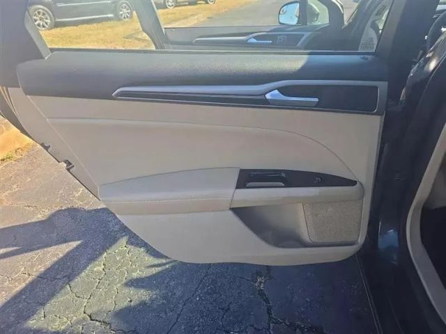 2015 Ford Fusion - Image 19