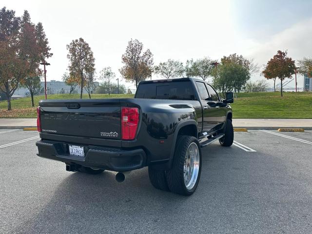 2023 Chevrolet Silverado 3500HD High Country photo 4