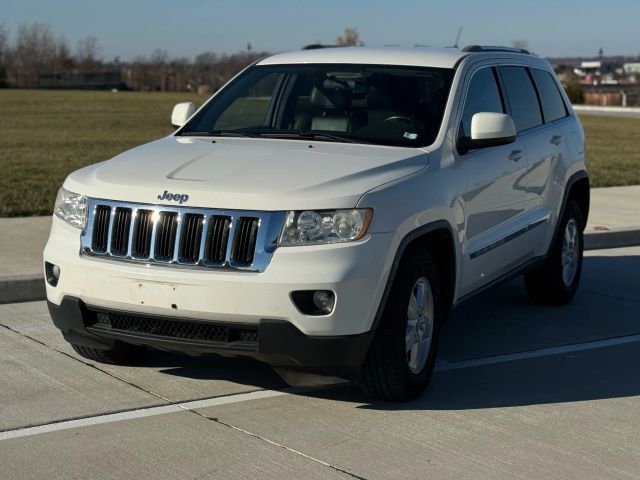 2011 Jeep Grand Cherokee - Image 3