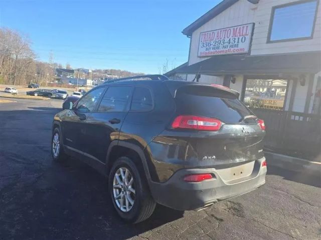 2016 Jeep Cherokee - Image 7