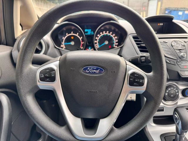 2018 Ford Fiesta - Image 11