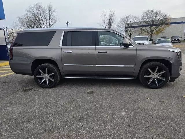 2018 Cadillac Escalade Esv - Image 4