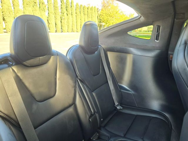 2019 Tesla Model X - Image 33