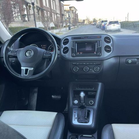 2017 Volkswagen Tiguan 2.0t Wolfsburg Edition 4motion Sport Utility 4d - Image 25