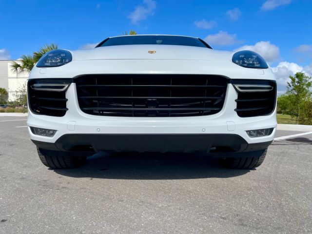 2017 Porsche Cayenne - Image 43
