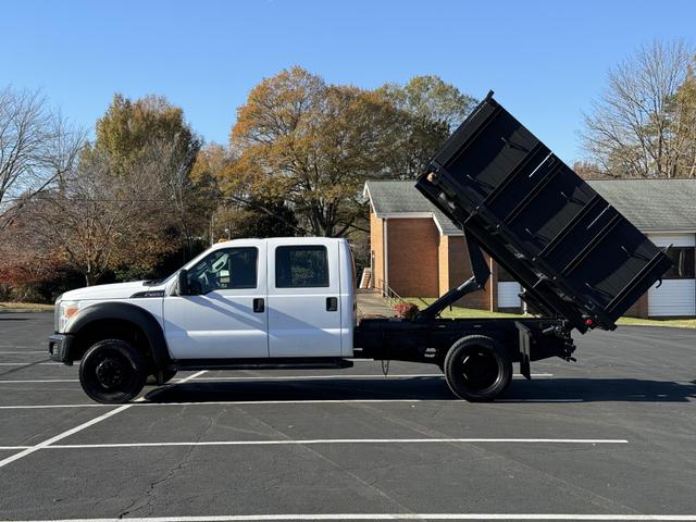 2015 Ford F-450 Super Duty Chassis Cab XL photo 2