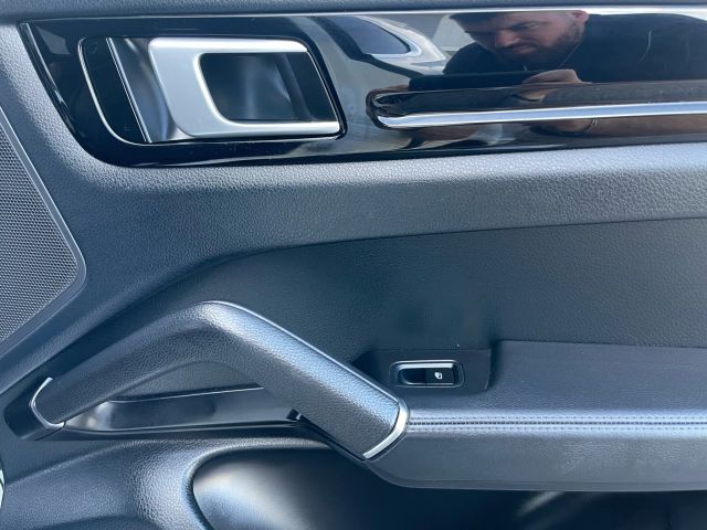 2019 Porsche Cayenne - Image 128