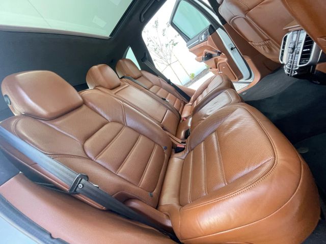 2017 Porsche Cayenne - Image 134