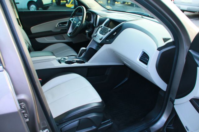 2012 Chevrolet Equinox - Image 23