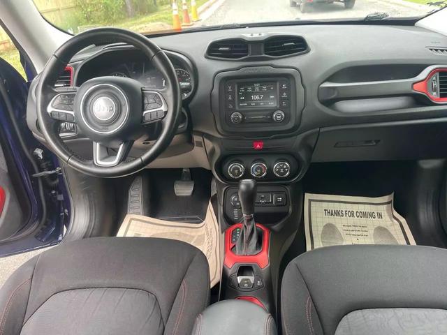 2017 Jeep Renegade Trailhawk photo 31