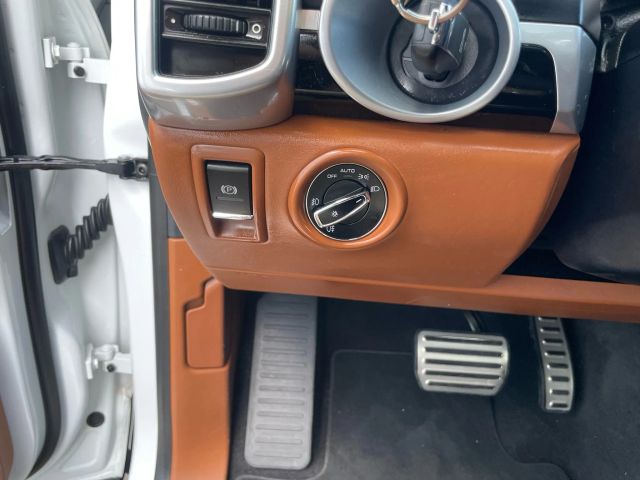 2017 Porsche Cayenne - Image 84