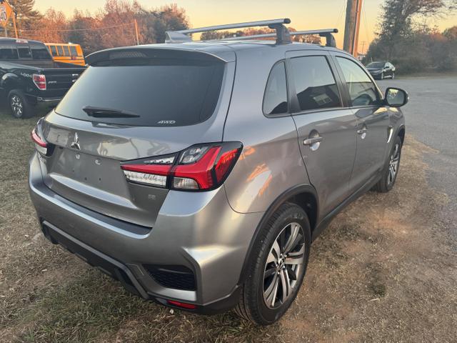 2020 Mitsubishi Outlander Sport SE photo 5