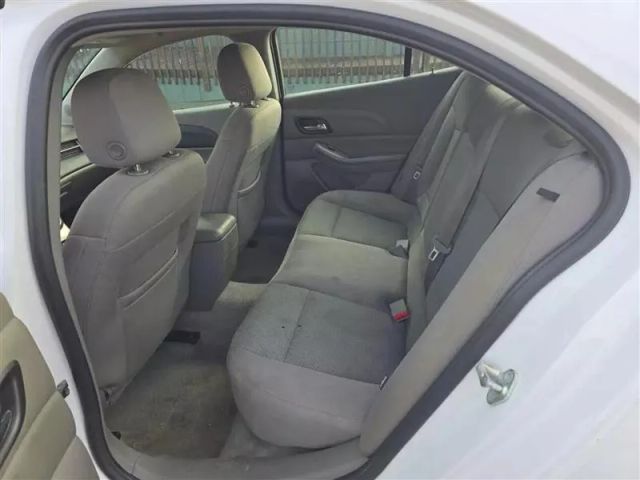 2015 Chevrolet Malibu - Image 21