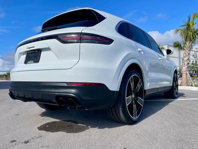2019 Porsche Cayenne - Image 14