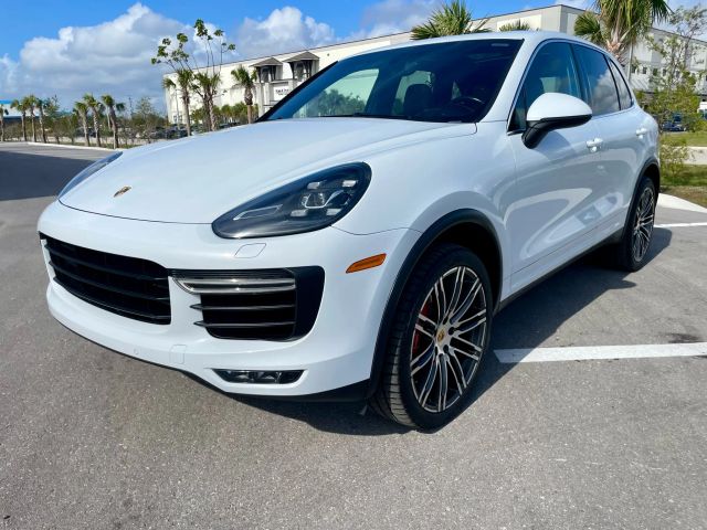 2017 Porsche Cayenne - Image 39