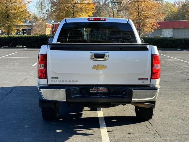 2011 Chevrolet Silverado 1500 LT photo 7